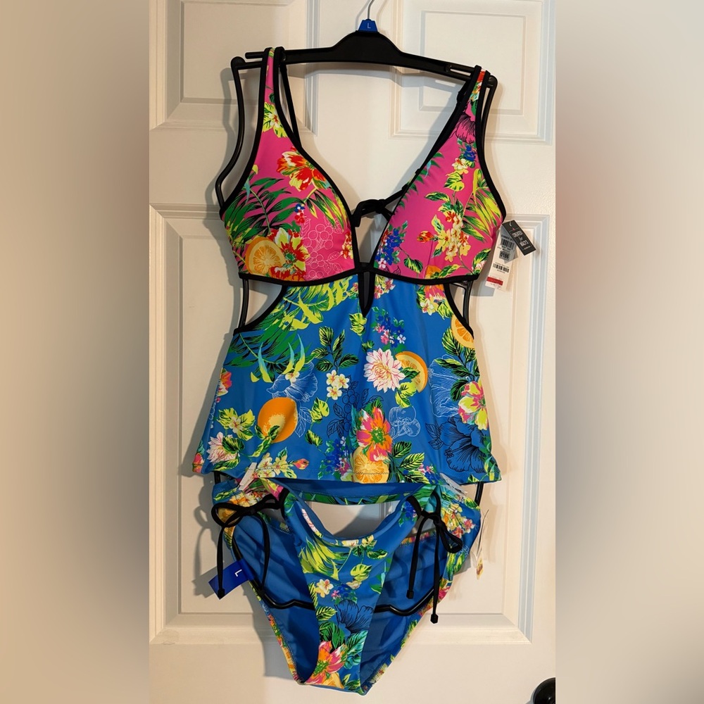 Bar III Plunge Tankini Tropical Print Size L Bottoms and Medium Top